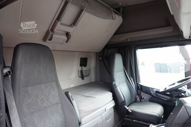 Standard tractor unit SCANIA R 450 / RETARDER / OPONY 100% / PO KONTRAKCIE SE