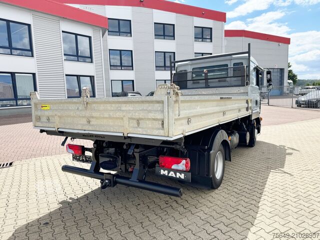 Three-way tipper van MAN TGL 8.180 4x2 BB Doka TGL 8.180 4x2 BB Doka, 2x AHK