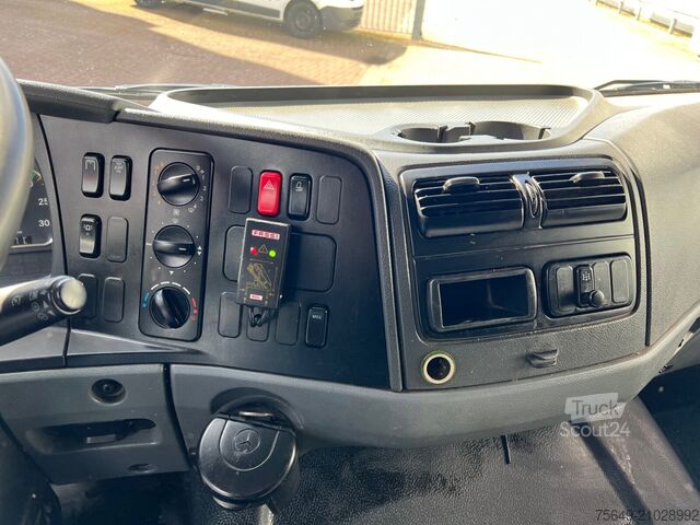 Grue montée sur camion Mercedes-Benz Atego 1024 L 4x2 Atego 1024 L 4x2 mit Kran Fassi F80A.0.21