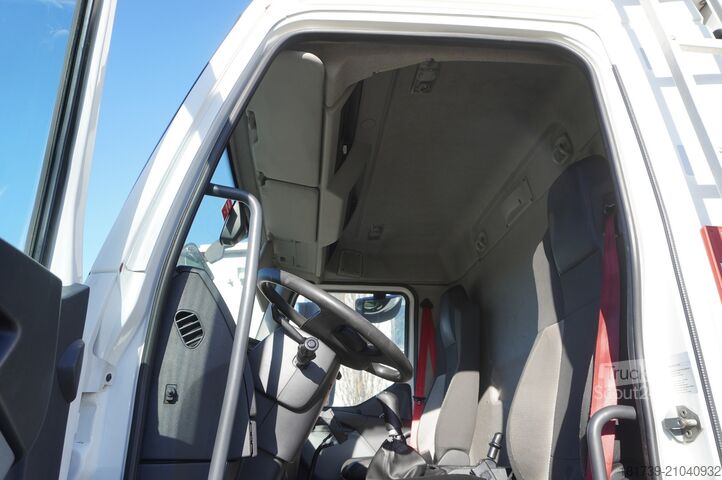 Camion frigorifique Renault D19 Wide 4x2 E6 / Lamberet 22 EPAL refri