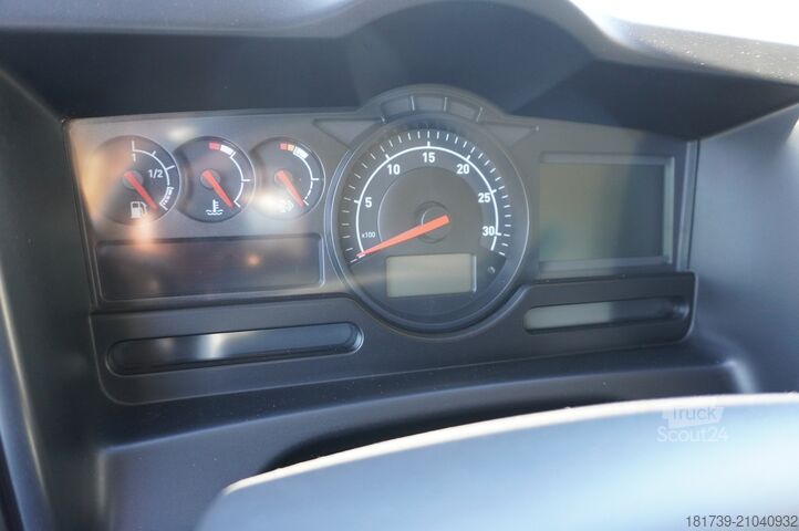 Camion frigorifique Renault D19 Wide 4x2 E6 / Lamberet 22 EPAL refri