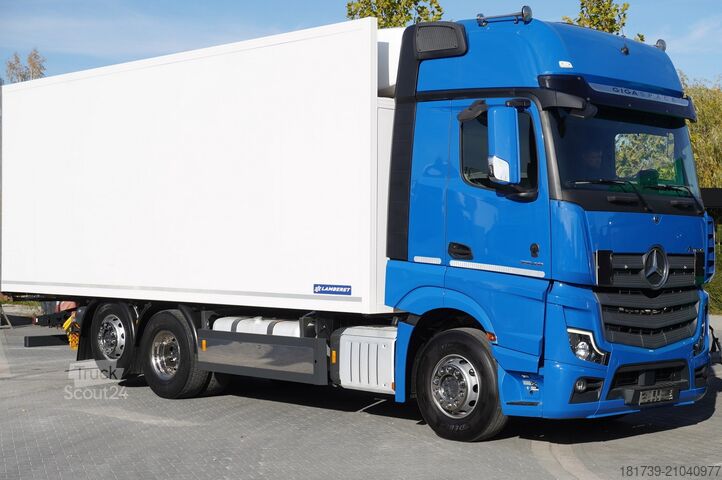 Camion frigorifique Mercedes-Benz Actros 2548 E6 / GIGA / Cab Lounge chair
