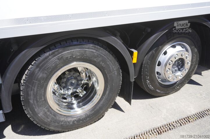 Camions frigorifiques Mercedes-Benz Actros 2542 / GIGA cabin / Thermoking