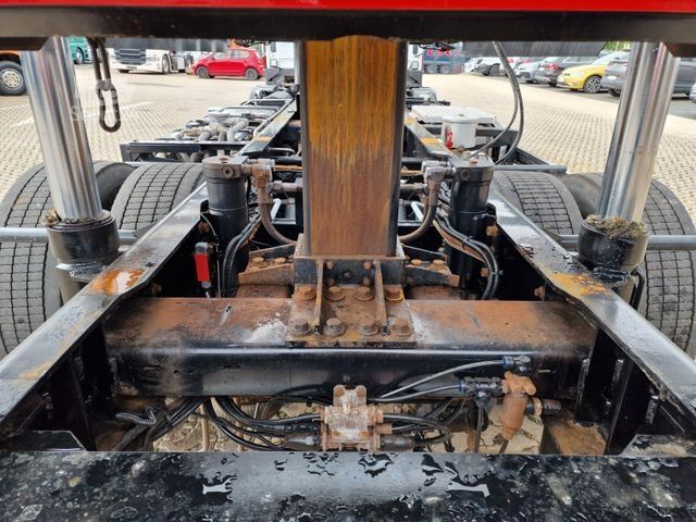 Φορτηγό εναλλασσόμενου αμαξώματος MERCEDES-BENZ KAMAG WBH 25 / Wiesel Umsetzer Sattelplatte