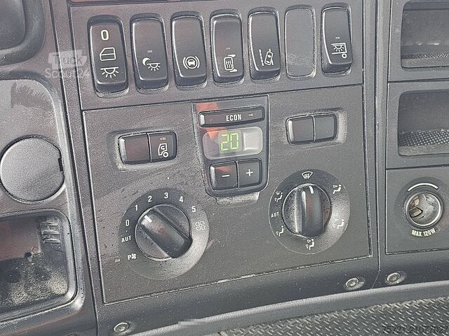 Refrigerated/frozen transport SCANIA P250