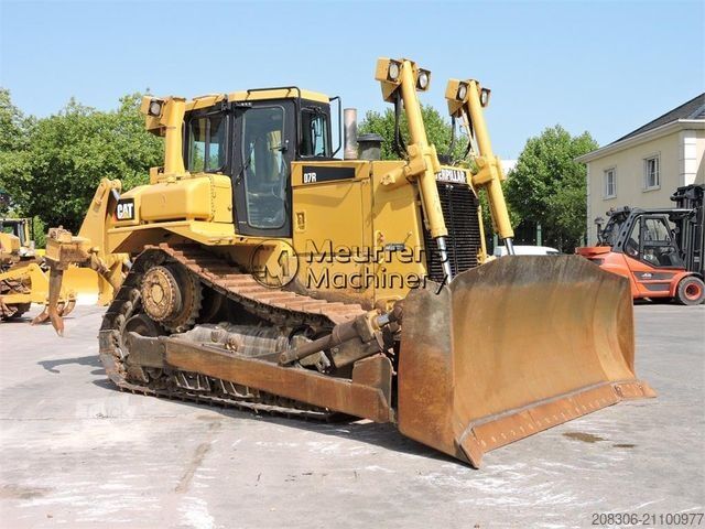 Road roller CATERPILLAR D7R