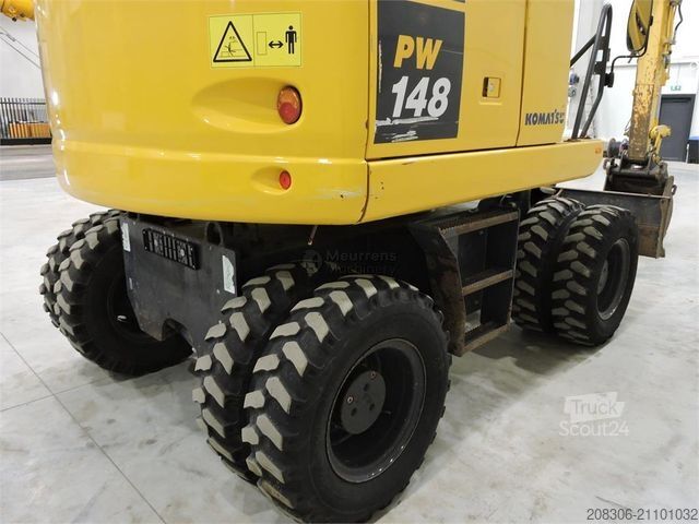 Mobile excavator KOMATSU PW148-10