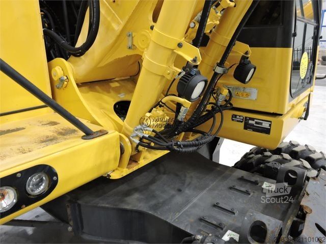 Mobile excavator KOMATSU PW148-10
