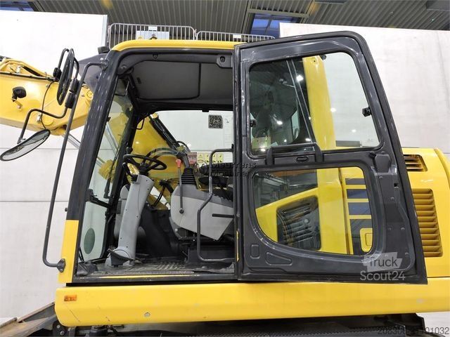 Mobile excavator KOMATSU PW148-10