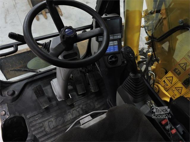 Mobile excavator KOMATSU PW148-10