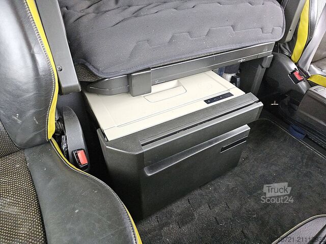 Chassis med førerhus VOLVO FH 16.750 6X2 RETARDER WB 430