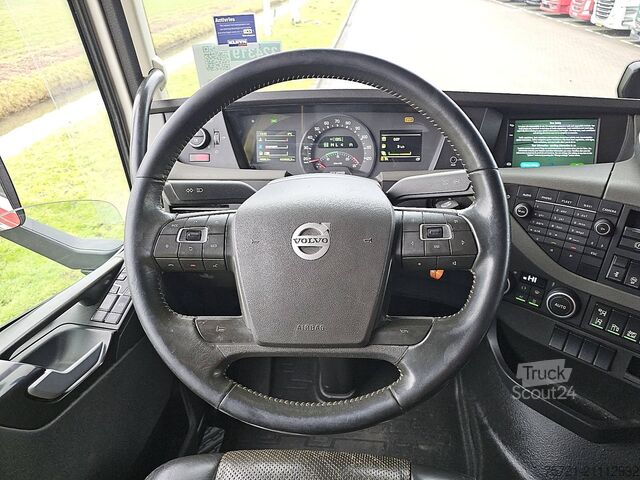 Chassis med førerhus VOLVO FH 16.750 6X2 RETARDER WB 430