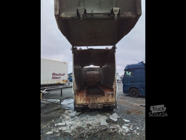 Müllwagen MAN Abfallsammler