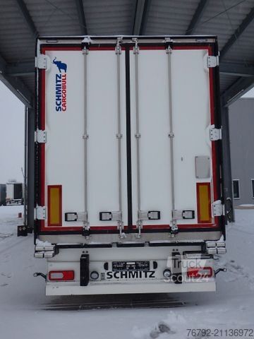 Reefer semitrailer SCHMITZ CARGOBULL SKO 24/L V7 Doppelst./Trennwand vorber./617 Std.