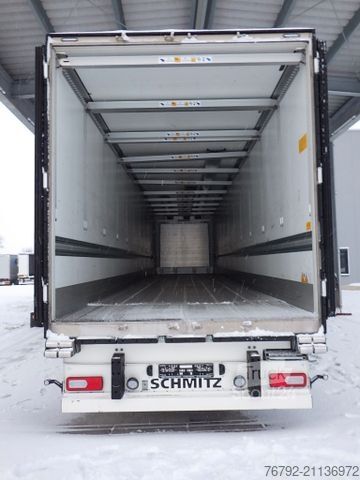 Reefer semitrailer SCHMITZ CARGOBULL SKO 24/L V7 Doppelst./Trennwand vorber./617 Std.