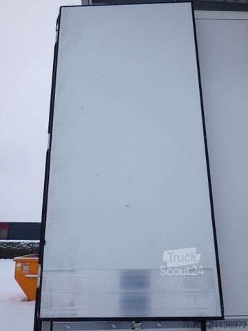 Reefer semitrailer SCHMITZ CARGOBULL SKO 24/L V7 Doppelst./Trennwand vorber./617 Std.