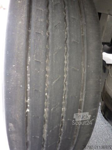 Reefer semitrailer SCHMITZ CARGOBULL SKO 24/L V7 Doppelst./Trennwand vorber./617 Std.