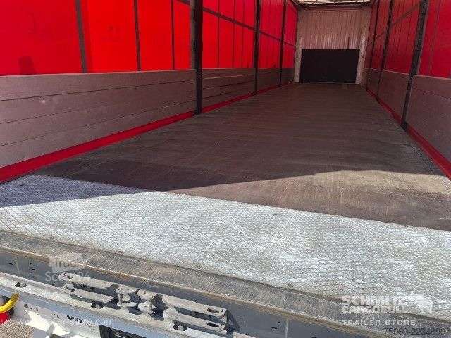 مقطورة نصفية مفتوحة مع قماش مشمع Kässbohrer Curtainsider Standard
