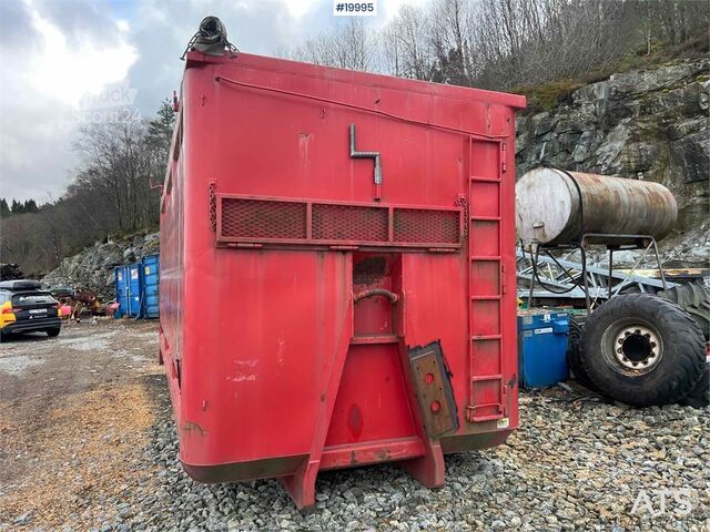 Mașină de construcții CMT 47M3 wood chip container w/ tarpaulin