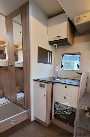 полуинтегриран кемпер Bürstner Limited T 727 G