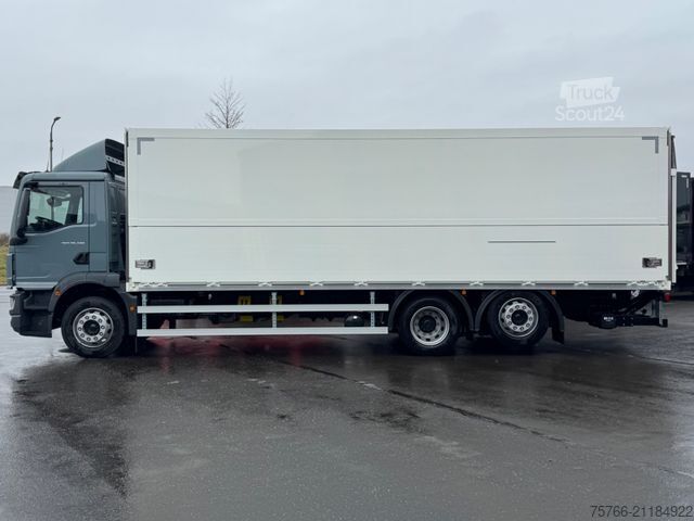 Camion de boissons MAN TGM 26.320 L / LBW / LENKACHSE / 20 PAL
