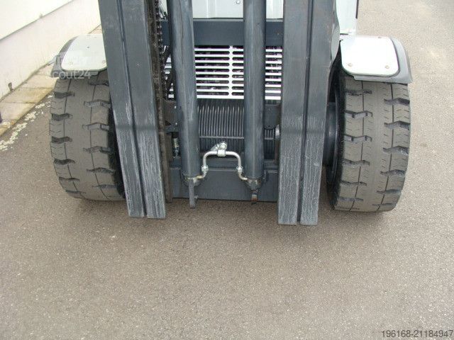 Chariot élévateur frontal STILL RX 70 - 50 TRIPLEX FREIHUB