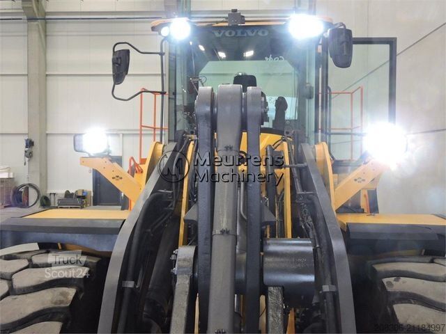 Carregadora de rodas VOLVO L220H