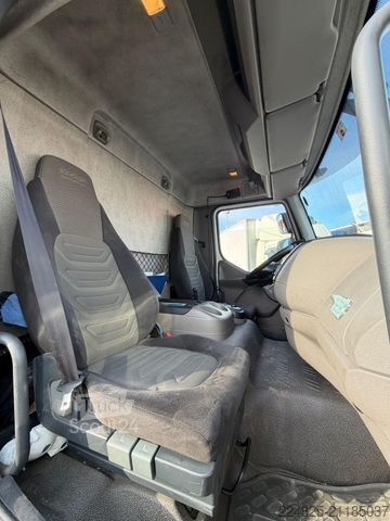 Camion refrigerato DAF FA LF 55.250 KÜHLKOFFER+LBW*2013*1HAND*EURO5 EEV