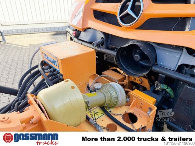 Special purpose truck Unimog U 527 4x4, Kommunalhydraulik, Schmidt Mähgerät,