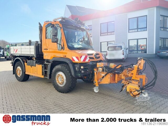 Special purpose truck Unimog U 527 4x4, Kommunalhydraulik, Schmidt Mähgerät,