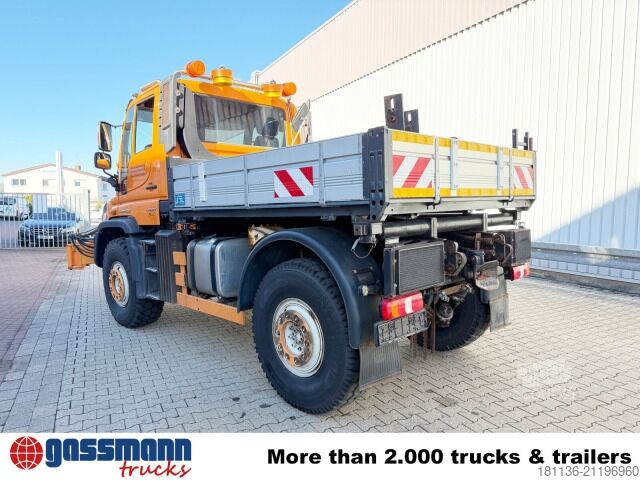 Özel amaçlı kamyon Unimog U 527 4x4, Kommunalhydraulik, Frontzapfwelle,