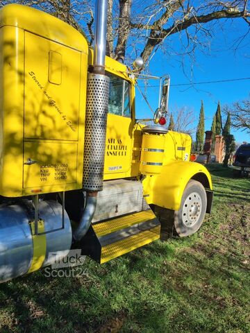 وحدة جرار قياسية Kenworth W900A