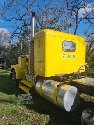 وحدة جرار قياسية Kenworth W900A