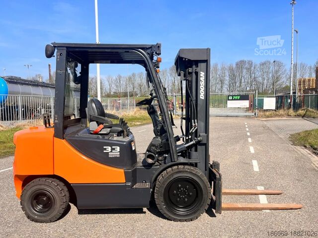 Wózek widłowy Doosan D33S- 7