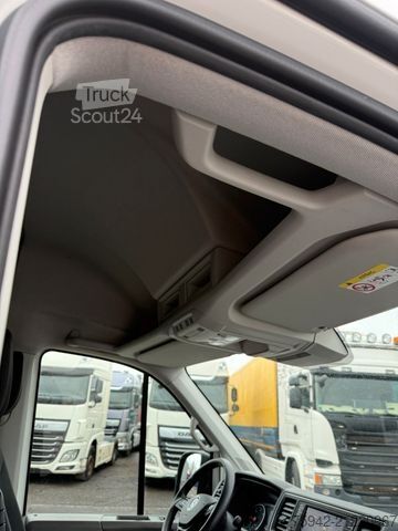 High top van VOLKSWAGEN Crafter Kasten 35 L3H2 LED PDC RFK NAVI