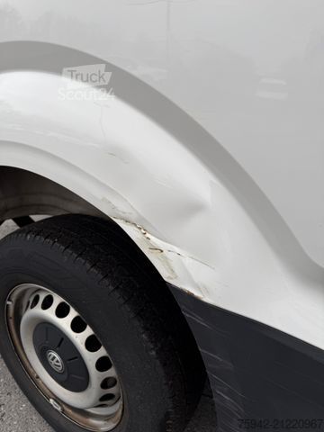 High top van VOLKSWAGEN Crafter Kasten 35 L3H2 LED PDC RFK NAVI