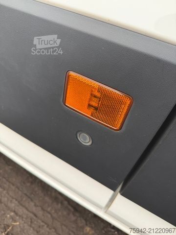 High top van VOLKSWAGEN Crafter Kasten 35 L3H2 LED PDC RFK NAVI