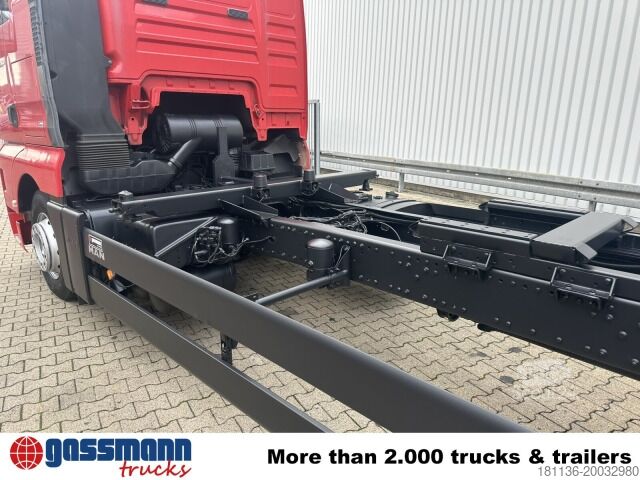 Camión con caja móvil MAN TGX 18.360 4X2 LL, Fahrschule