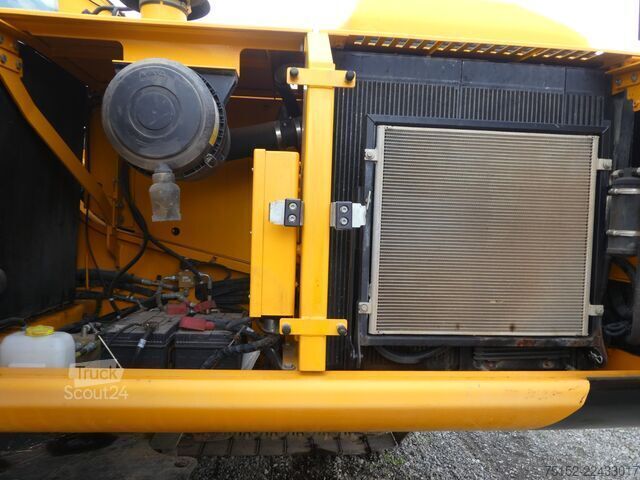 Lánctalpas kotrógép JCB JS 220 LR