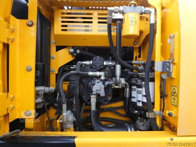 Lánctalpas kotrógép JCB JS 220 LR