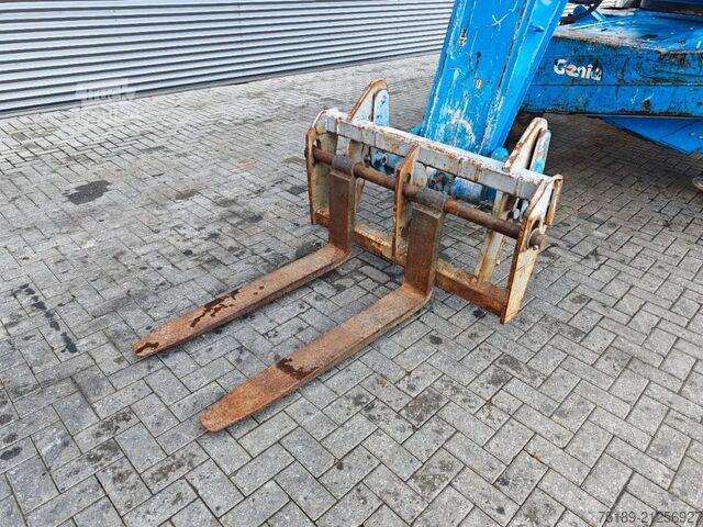 Forgó teleszkópos kezelő Genie GTH-5022R