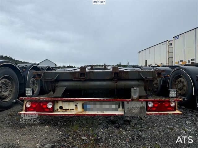 F.A.G konteinerinė priekaba – su pakreipimo funkcija  F.A.G Container Trailer – with Tipping Function