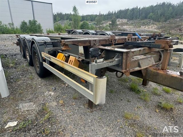 F.A.G konteinerinė priekaba – su pakreipimo funkcija  F.A.G Container Trailer – with Tipping Function