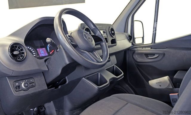 High top van MERCEDES-BENZ eSprinter 312 MR Ka Klima Kamera Regale #76T057