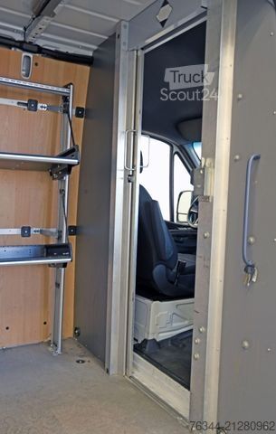 High top van MERCEDES-BENZ eSprinter 312 MR Ka Klima Kamera Regale #76T057