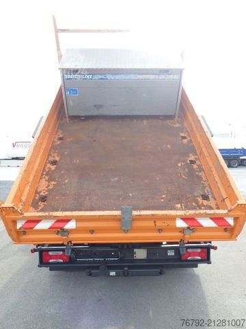 Furgón volquete trilateral IVECO 70 C 18 DoKa/Kipper/Palfinger Kran/Greifer/2xAHK