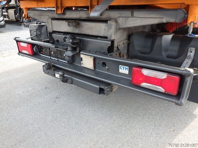 Furgón volquete trilateral IVECO 70 C 18 DoKa/Kipper/Palfinger Kran/Greifer/2xAHK