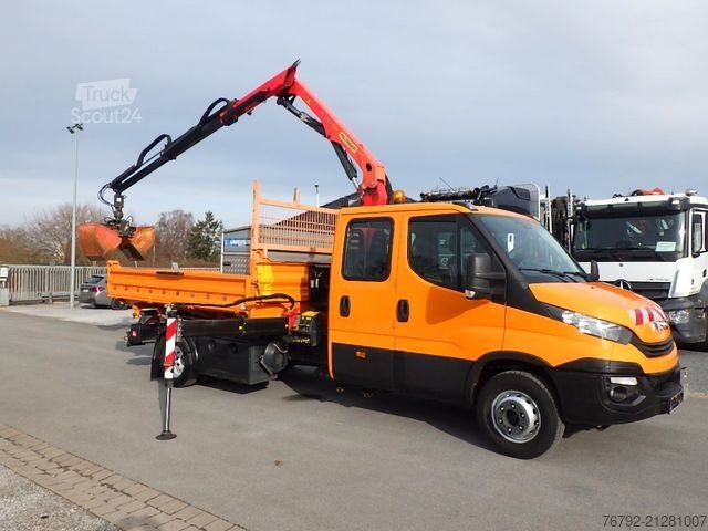Furgón volquete trilateral IVECO 70 C 18 DoKa/Kipper/Palfinger Kran/Greifer/2xAHK