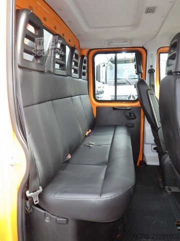 Furgón volquete trilateral IVECO 70 C 18 DoKa/Kipper/Palfinger Kran/Greifer/2xAHK
