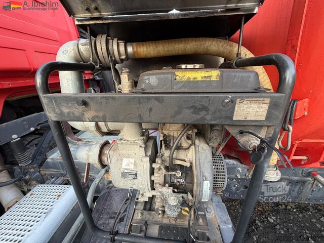 Užitkové vozidlo  19500 L mit Pumpe Mercedes Hilfsrahmen